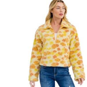 805:  AKAIV NWT JACKET YELLOW (R1A)